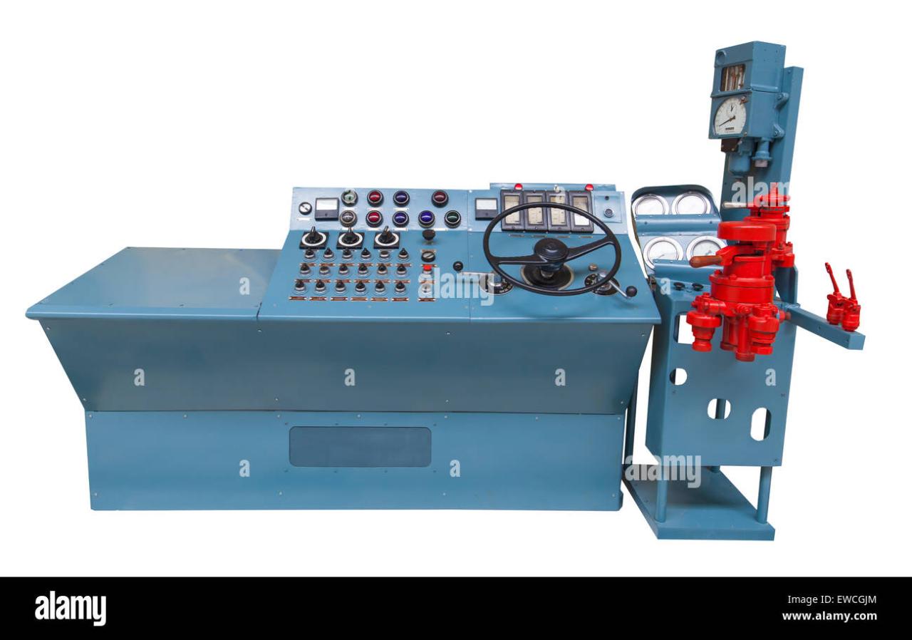 Racks equipment control panel hi-res stock photography and images - Alamy